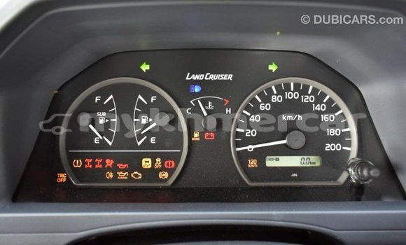 Acheter Import Voiture Toyota Land Cruiser Autre à Import - Dubai, Kampot Province Acheter Import Voiture Toyota Land Cruiser Autre à Import - Dubai, Kampot Province