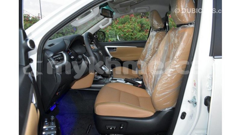 Big with watermark toyota fortuner kampot province import dubai 2590