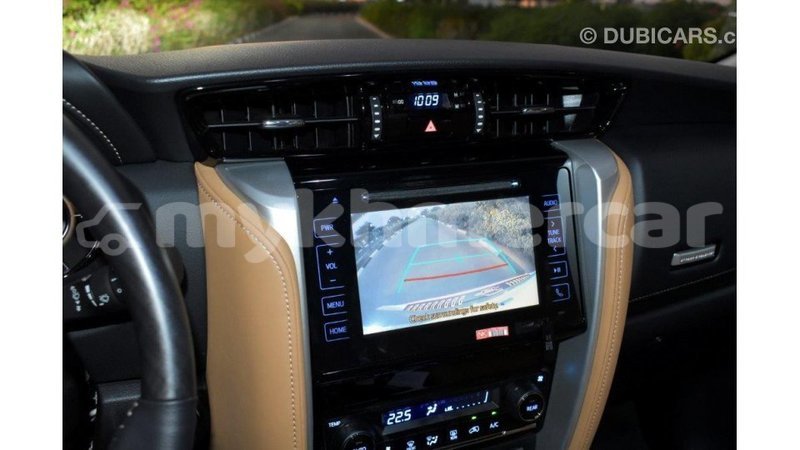 Big with watermark toyota fortuner kampot province import dubai 2590