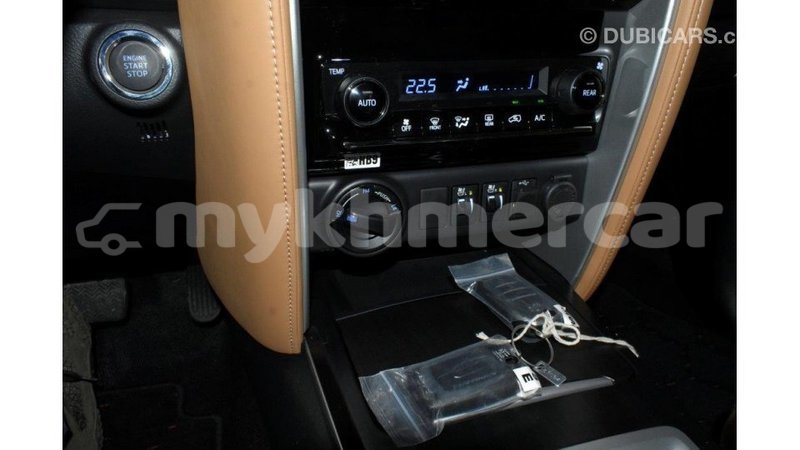 Big with watermark toyota fortuner kampot province import dubai 2590