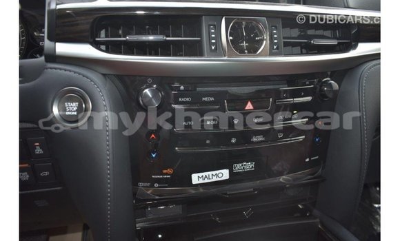 Acheter Import Voiture Lexus LX Blanc à Import - Dubai, Kampot Province Acheter Import Voiture Lexus LX Blanc à Import - Dubai, Kampot Province