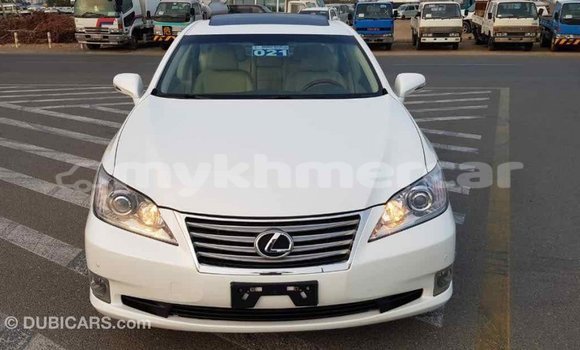 Acheter Import Voiture Lexus ES Blanc à Import - Dubai, Kampot Province Acheter Import Voiture Lexus ES Blanc à Import - Dubai, Kampot Province