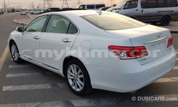 Acheter Import Voiture Lexus ES Blanc à Import - Dubai, Kampot Province Acheter Import Voiture Lexus ES Blanc à Import - Dubai, Kampot Province