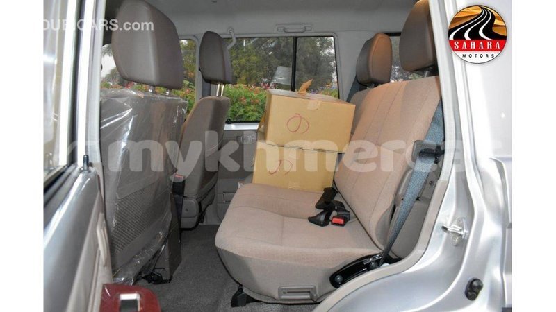 Big with watermark toyota land cruiser kampot province import dubai 2609