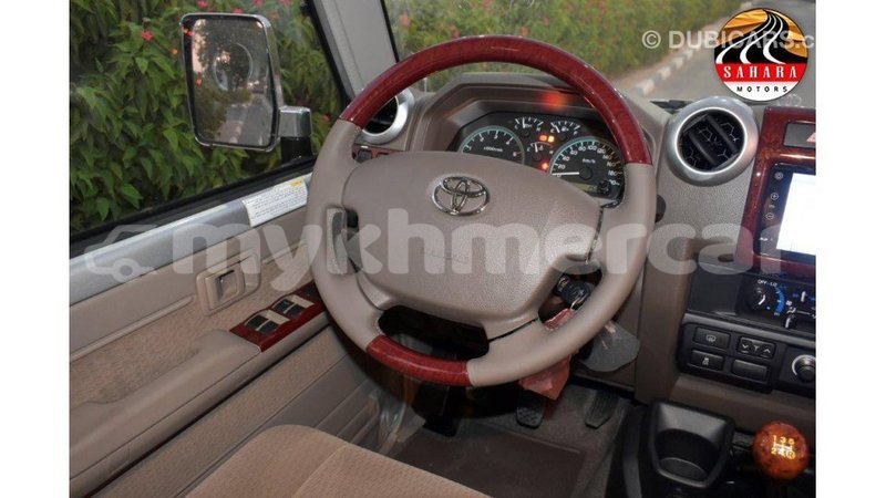 Big with watermark toyota land cruiser kampot province import dubai 2609