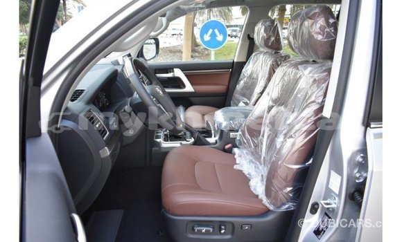 Acheter Import Voiture Toyota Land Cruiser Autre à Import - Dubai, Kampot Province Acheter Import Voiture Toyota Land Cruiser Autre à Import - Dubai, Kampot Province