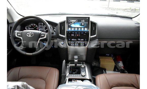 Acheter Import Voiture Toyota Land Cruiser Autre à Import - Dubai, Kampot Province Acheter Import Voiture Toyota Land Cruiser Autre à Import - Dubai, Kampot Province