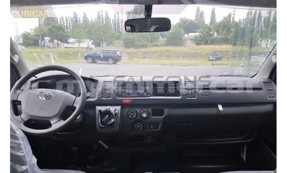 Buy Import Toyota Hiace White Car in Import - Dubai in Kampot Province Buy Import Toyota Hiace White Car in Import - Dubai in Kampot Province