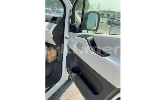 Buy Import Toyota Hiace White Car in Import - Dubai in Kampot Province Buy Import Toyota Hiace White Car in Import - Dubai in Kampot Province