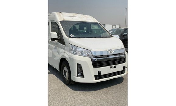 Buy Import Toyota Hiace White Car in Import - Dubai in Kampot Province Buy Import Toyota Hiace White Car in Import - Dubai in Kampot Province