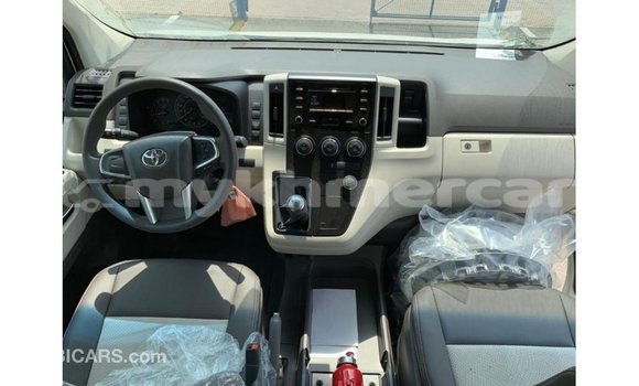 Buy Import Toyota Hiace White Car in Import - Dubai in Kampot Province Buy Import Toyota Hiace White Car in Import - Dubai in Kampot Province