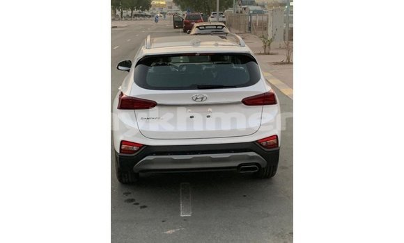 Buy Import Hyundai Santa Fe White Car in Import - Dubai in Kampot Province Buy Import Hyundai Santa Fe White Car in Import - Dubai in Kampot Province