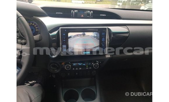 Acheter Import Voiture Toyota Hilux Marron à Import - Dubai, Kampot Province Acheter Import Voiture Toyota Hilux Marron à Import - Dubai, Kampot Province