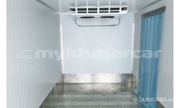 Acheter Import Utilitaire Hino 300 Series Blanc à Import - Dubai, Kampot Province Acheter Import Utilitaire Hino 300 Series Blanc à Import - Dubai, Kampot Province