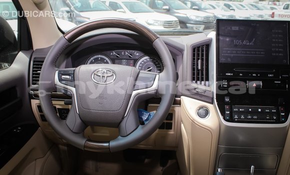 Acheter Import Voiture Toyota Land Cruiser Noir à Import - Dubai, Kampot Province Acheter Import Voiture Toyota Land Cruiser Noir à Import - Dubai, Kampot Province