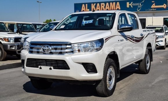 Acheter Import Voiture Toyota Hilux Blanc à Import - Dubai, Kampot Province Acheter Import Voiture Toyota Hilux Blanc à Import - Dubai, Kampot Province