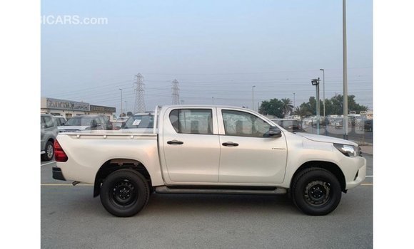 Buy Import Toyota Hilux White Car in Import - Dubai in Kampot Province Buy Import Toyota Hilux White Car in Import - Dubai in Kampot Province