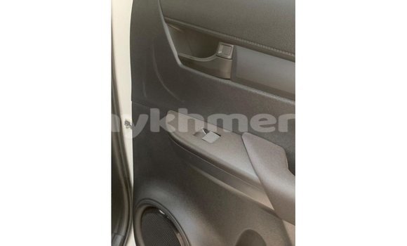 Buy Import Toyota Hilux White Car in Import - Dubai in Kampot Province Buy Import Toyota Hilux White Car in Import - Dubai in Kampot Province