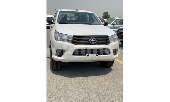 Buy Import Toyota Hilux White Car in Import - Dubai in Kampot Province Buy Import Toyota Hilux White Car in Import - Dubai in Kampot Province