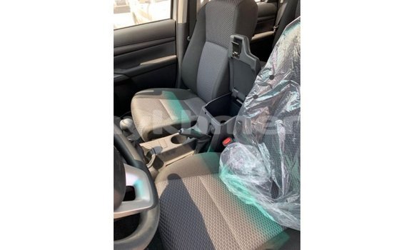 Buy Import Toyota Hilux White Car in Import - Dubai in Kampot Province Buy Import Toyota Hilux White Car in Import - Dubai in Kampot Province