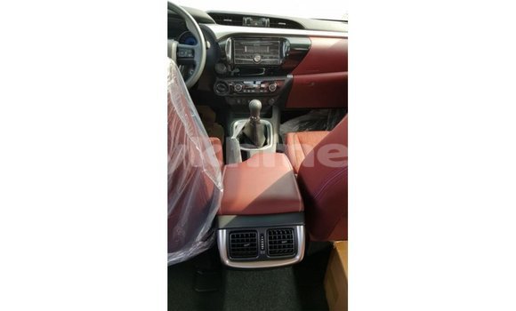 Buy Import Toyota Hilux Blue Car in Import - Dubai in Kampot Province Buy Import Toyota Hilux Blue Car in Import - Dubai in Kampot Province