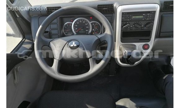 Acheter Import Voiture Mitsubishi i Blanc à Import - Dubai, Kampot Province Acheter Import Voiture Mitsubishi i Blanc à Import - Dubai, Kampot Province