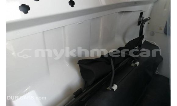 Buy Import Mitsubishi L400 White Truck in Import - Dubai in Kampot Province Buy Import Mitsubishi L400 White Truck in Import - Dubai in Kampot Province