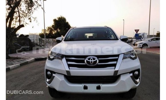 Buy Import Toyota Fortuner White Car in Import - Dubai in Kampot Province Buy Import Toyota Fortuner White Car in Import - Dubai in Kampot Province