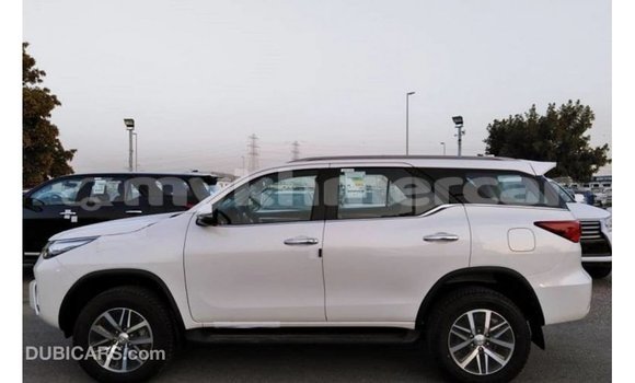 Buy Import Toyota Fortuner White Car in Import - Dubai in Kampot Province Buy Import Toyota Fortuner White Car in Import - Dubai in Kampot Province