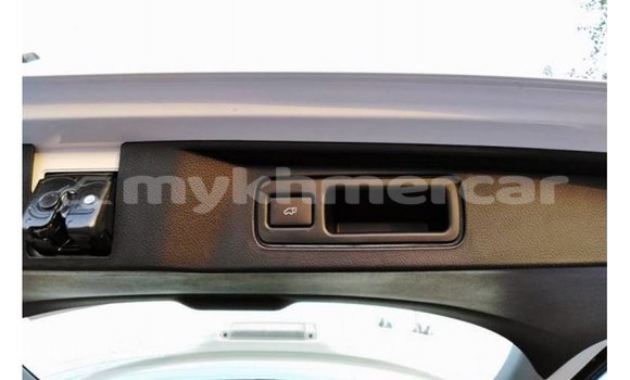 Buy Import Toyota Fortuner White Car in Import - Dubai in Kampot Province Buy Import Toyota Fortuner White Car in Import - Dubai in Kampot Province