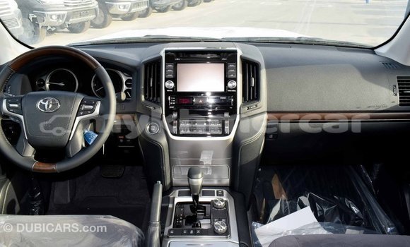 Acheter Import Voiture Toyota Land Cruiser Noir à Import - Dubai, Kampot Province Acheter Import Voiture Toyota Land Cruiser Noir à Import - Dubai, Kampot Province