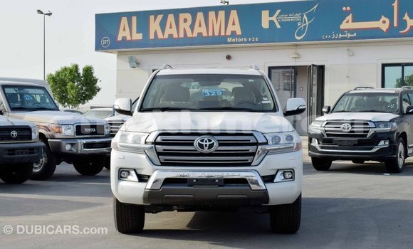 Acheter Import Voiture Toyota Land Cruiser Blanc à Import - Dubai, Kampot Province Acheter Import Voiture Toyota Land Cruiser Blanc à Import - Dubai, Kampot Province