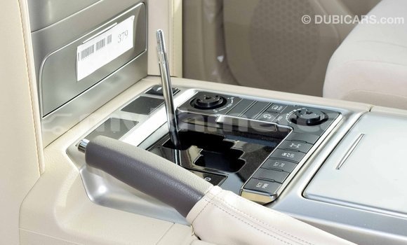 Acheter Import Voiture Toyota Land Cruiser Blanc à Import - Dubai, Kampot Province Acheter Import Voiture Toyota Land Cruiser Blanc à Import - Dubai, Kampot Province