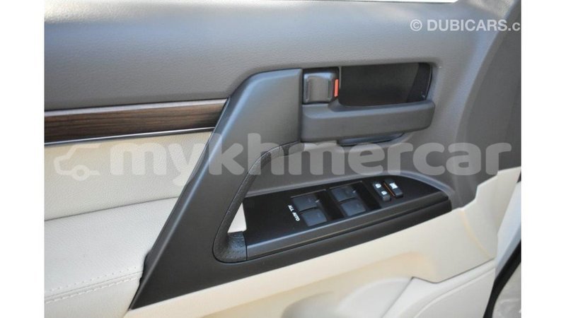 Big with watermark toyota land cruiser kampot province import dubai 2670