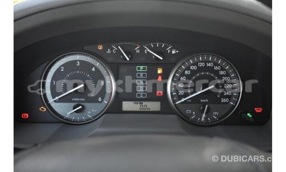 Acheter Import Voiture Toyota Land Cruiser Blanc à Import - Dubai, Kampot Province Acheter Import Voiture Toyota Land Cruiser Blanc à Import - Dubai, Kampot Province