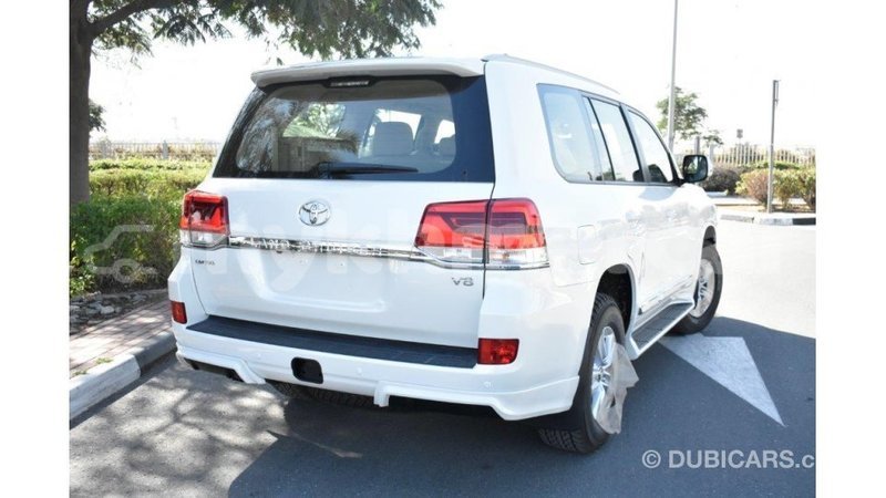 Big with watermark toyota land cruiser kampot province import dubai 2670