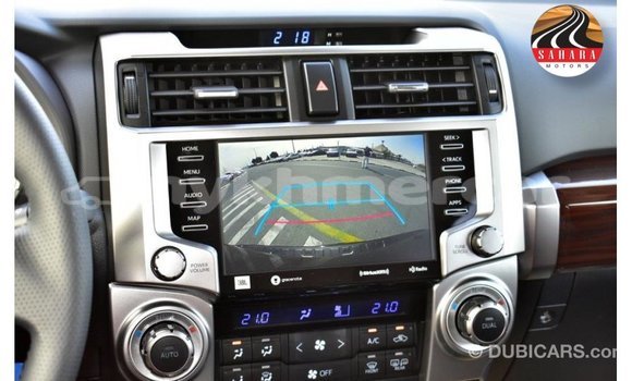 Acheter Import Utilitaire Toyota HiAce Noir à Import - Dubai, Kampot Province Acheter Import Utilitaire Toyota HiAce Noir à Import - Dubai, Kampot Province