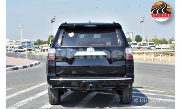 Acheter Import Utilitaire Toyota HiAce Noir à Import - Dubai, Kampot Province Acheter Import Utilitaire Toyota HiAce Noir à Import - Dubai, Kampot Province