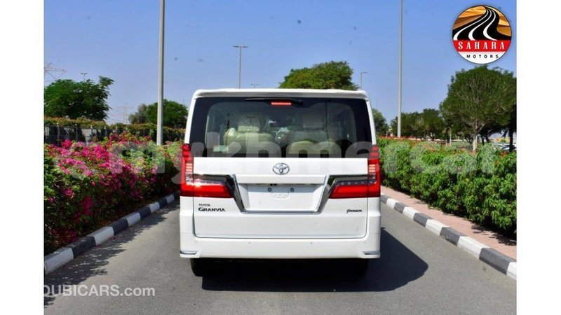 Big with watermark toyota granvia kampot province import dubai 2681