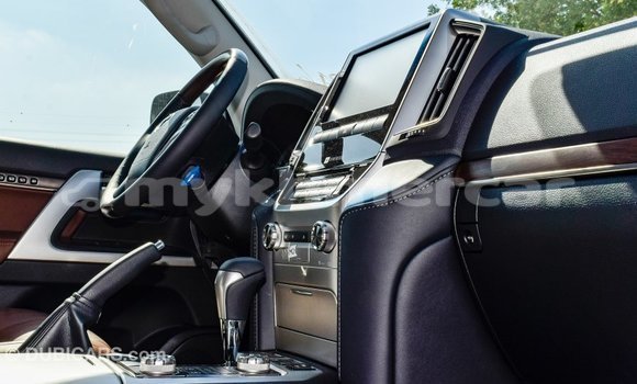 Acheter Import Voiture Toyota Land Cruiser Noir à Import - Dubai, Kampot Province Acheter Import Voiture Toyota Land Cruiser Noir à Import - Dubai, Kampot Province