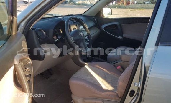 Acheter Import Utilitaire Toyota HiAce Autre à Import - Dubai, Kampot Province Acheter Import Utilitaire Toyota HiAce Autre à Import - Dubai, Kampot Province