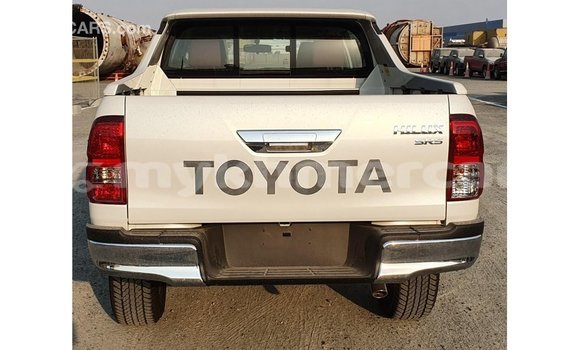Acheter Import Voiture Toyota Hilux Blanc à Import - Dubai, Kampot Province Acheter Import Voiture Toyota Hilux Blanc à Import - Dubai, Kampot Province