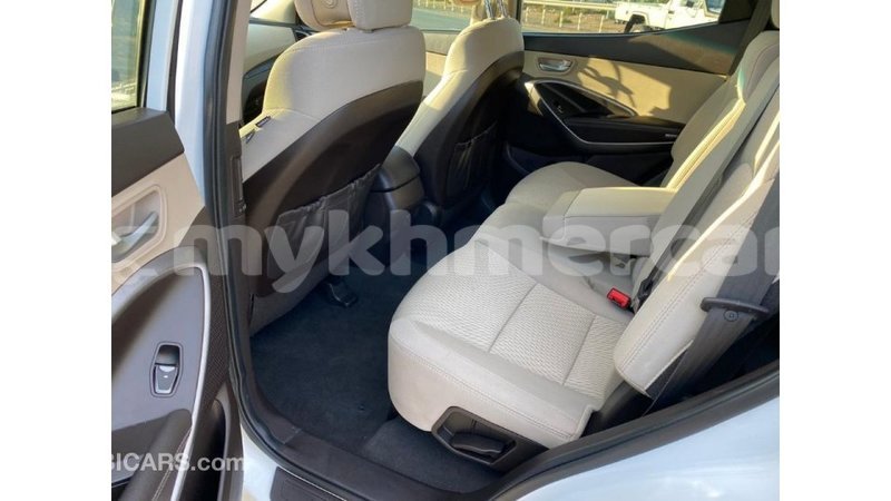 Big with watermark hyundai santa fe kampot province import dubai 2698