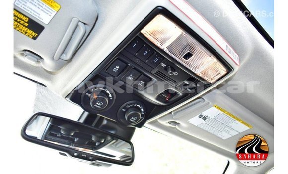 Acheter Import Utilitaire Toyota HiAce Blanc à Import - Dubai, Kampot Province Acheter Import Utilitaire Toyota HiAce Blanc à Import - Dubai, Kampot Province