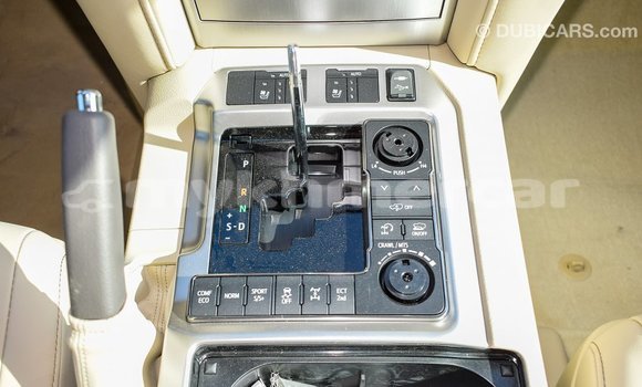 Acheter Import Voiture Toyota Land Cruiser Noir à Import - Dubai, Kampot Province Acheter Import Voiture Toyota Land Cruiser Noir à Import - Dubai, Kampot Province