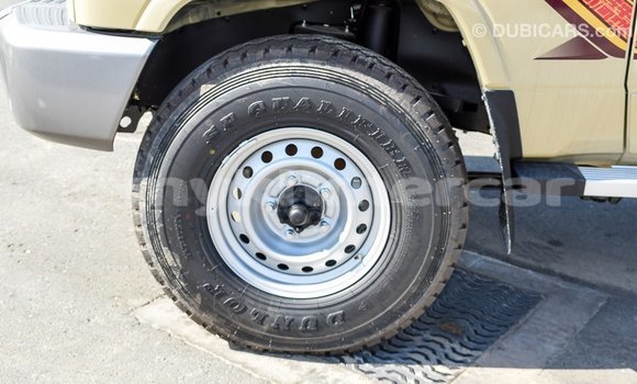 Acheter Import Voiture Toyota Land Cruiser Beige à Import - Dubai, Kampot Province Acheter Import Voiture Toyota Land Cruiser Beige à Import - Dubai, Kampot Province