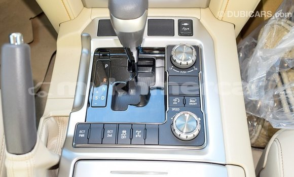 Acheter Import Voiture Toyota Land Cruiser Noir à Import - Dubai, Kampot Province Acheter Import Voiture Toyota Land Cruiser Noir à Import - Dubai, Kampot Province