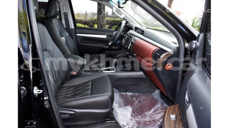 Big with watermark toyota hilux kampot province import dubai 2724