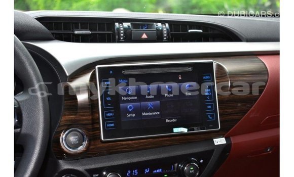 Acheter Import Voiture Toyota Hilux Noir à Import - Dubai, Kampot Province Acheter Import Voiture Toyota Hilux Noir à Import - Dubai, Kampot Province