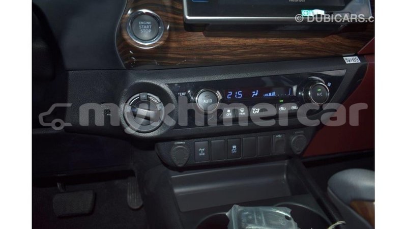 Big with watermark toyota hilux kampot province import dubai 2724